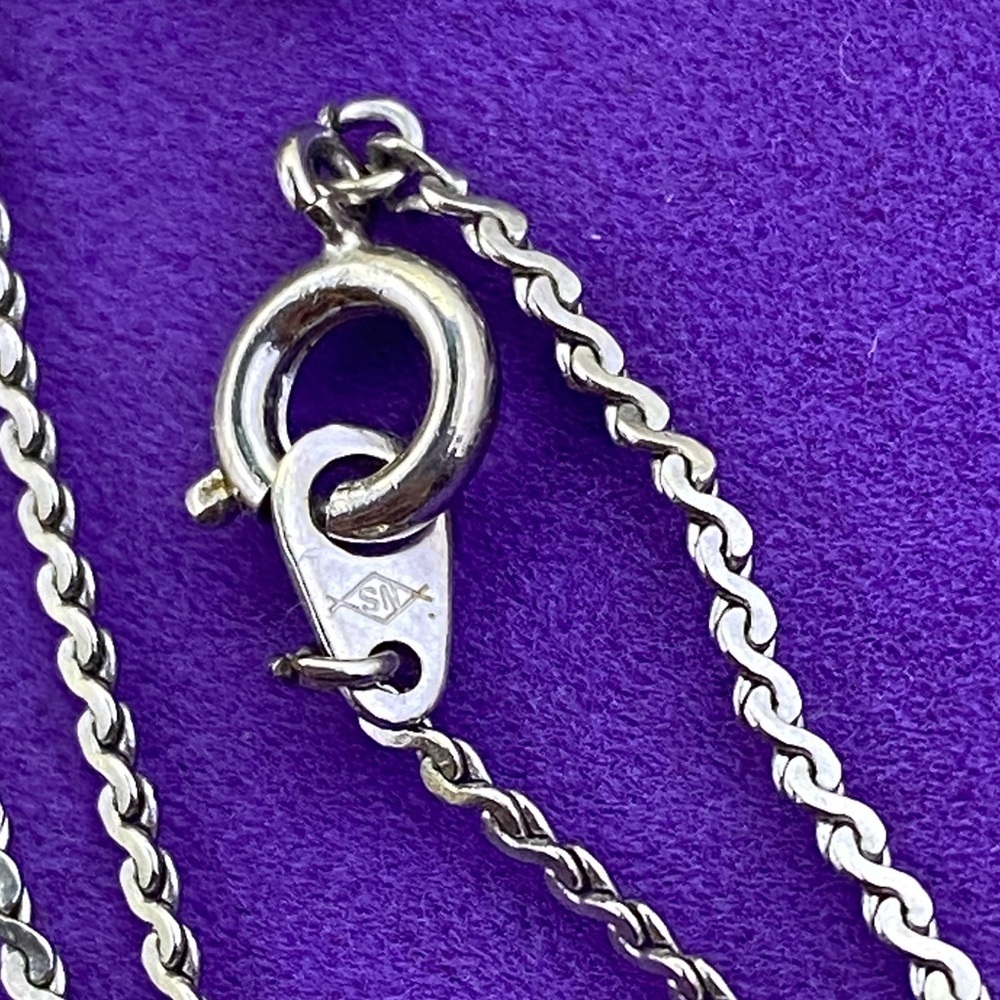 💛 Classic Nickel Silver Dried Flower Butterfly Pendant Necklace - Picture 6 of 9
